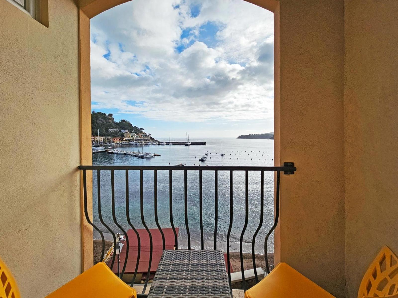 Hotel L'Approdo Porto Azzurro Bagian luar foto