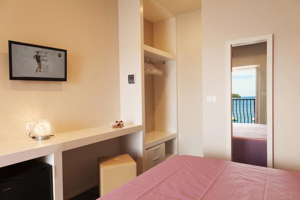 Hotel L'Approdo Porto Azzurro Bagian luar foto